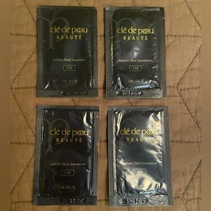 Cle de Peau I10 Foundation